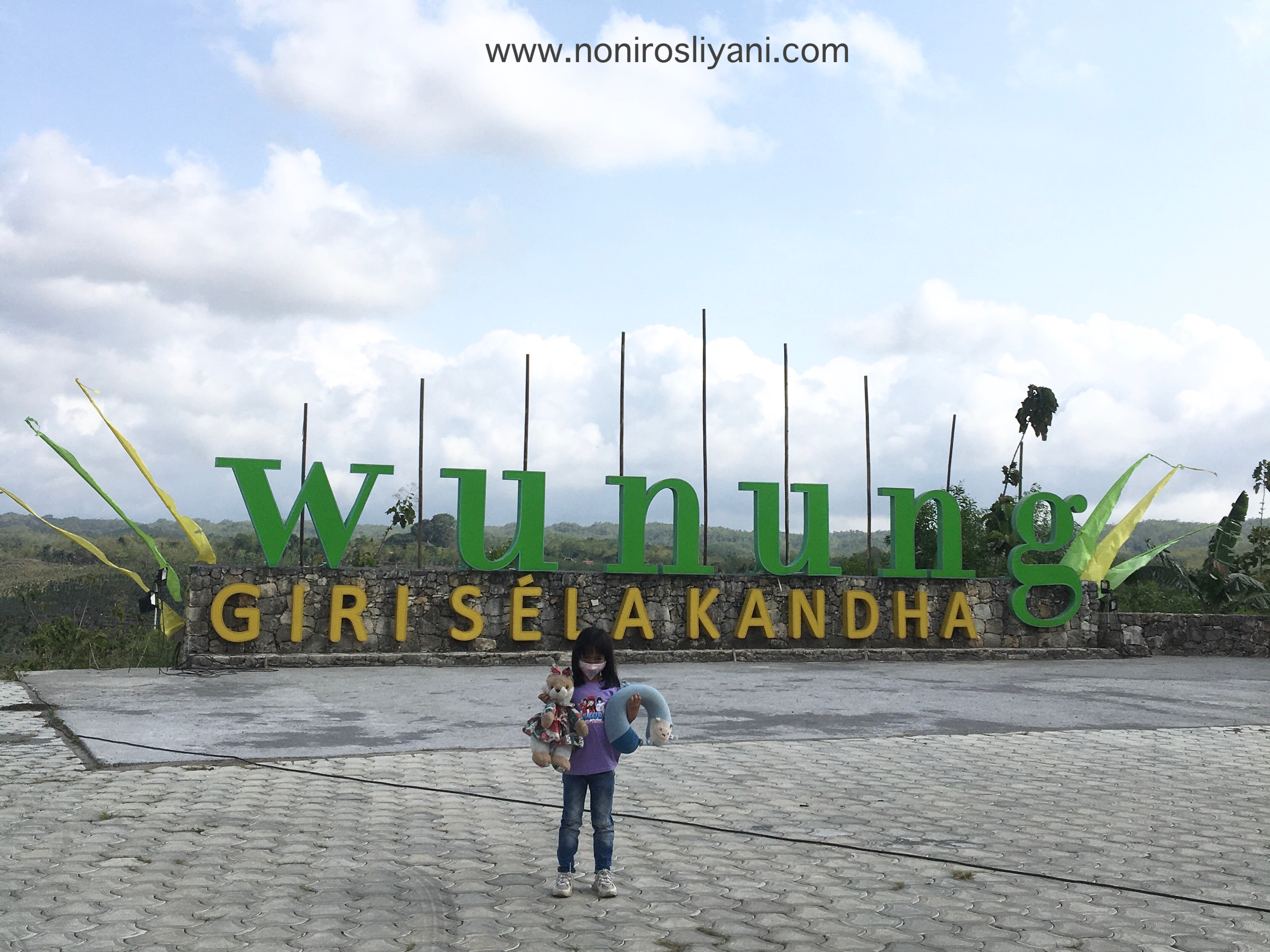 Pengalaman Glamping di Wunung Giri